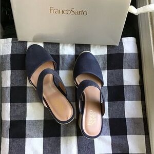 **NEW** in box, Franco Sarto L-Mint espadrille/mule 8M, beautiful Navy Suede!